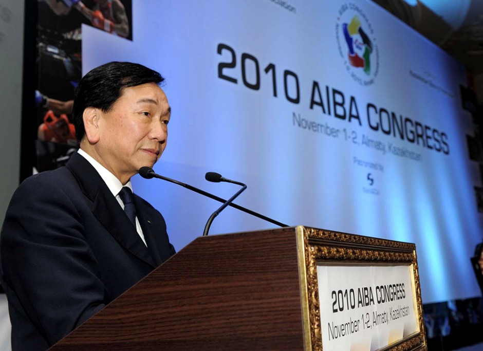 2010年再度竞选AIBA主席做演说致辞